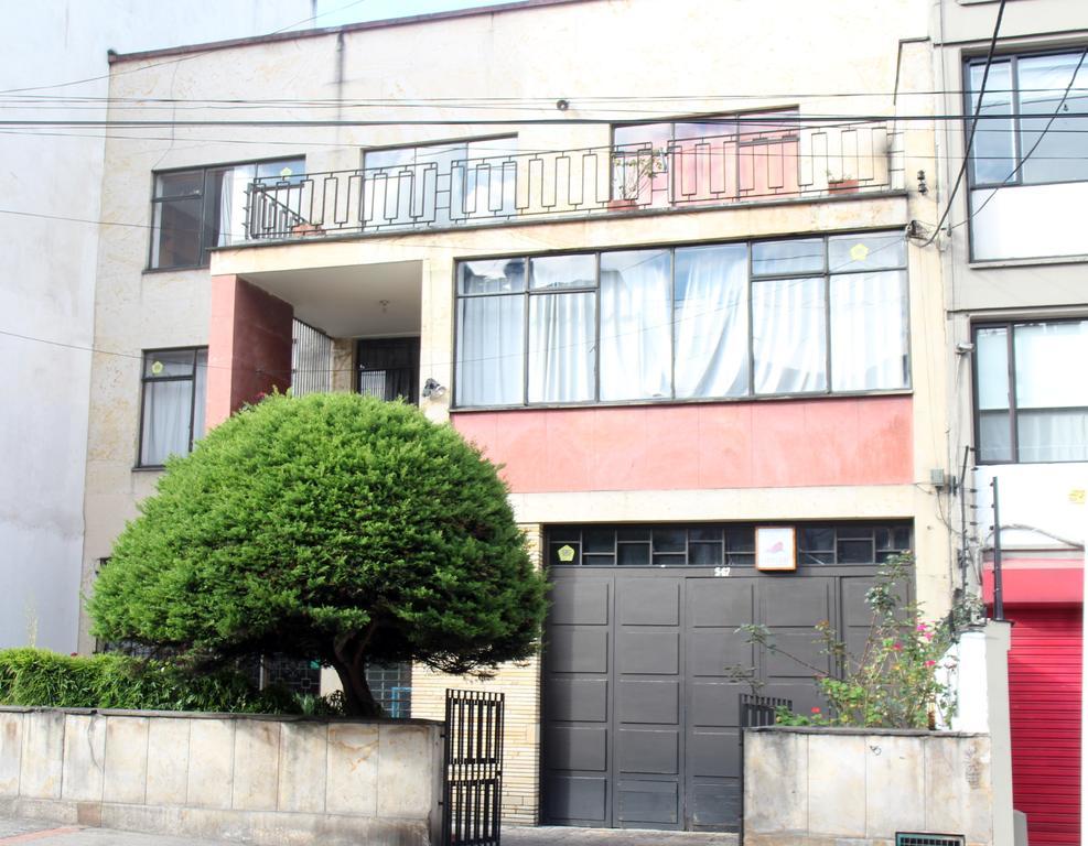 Hostal La Pinta Μπογκοτά Εξωτερικό φωτογραφία