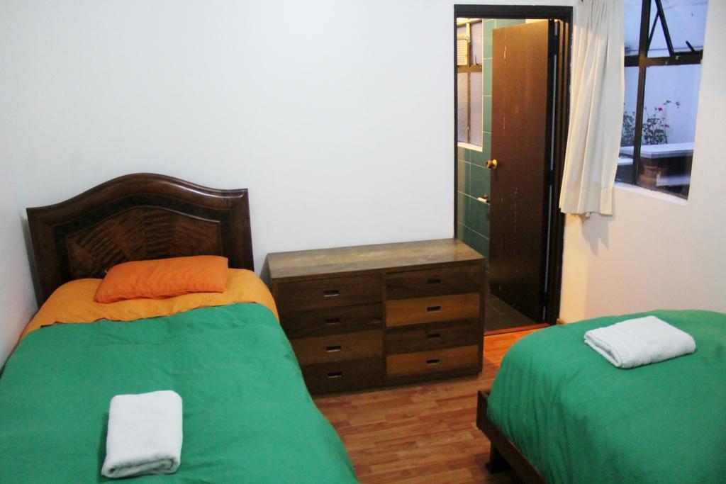 Hostal La Pinta Μπογκοτά Εξωτερικό φωτογραφία